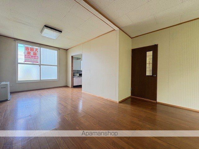 ＪＲ函館本線 滝川駅 バス乗車時間：15分 最寄りバス停で下車 徒歩3分 2階建 築60年の内装写真