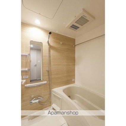 コンフォリア・リヴ渋谷本町[1LDK/47.26m2]のバス