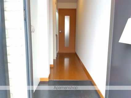 香川県坂出市築港町１丁目[1K/23.61m2]の玄関