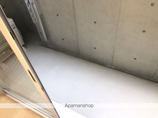 LAZONAの内装写真