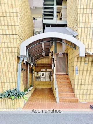 東京都新宿区大久保２丁目[3LDK/59.1m2]のエントランス