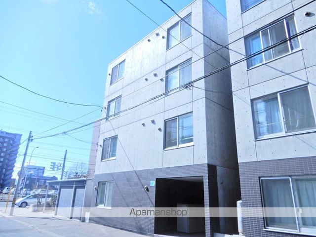 SMANIAの外観写真