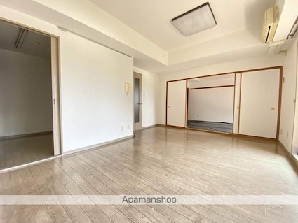 パルシェ越路[3LDK/71.16m2]の共用部5