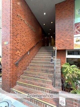 東京都千代田区神田小川町３丁目[1R/14.84m2]のエントランス2