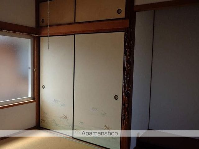 予讃線 伊予小松駅 徒歩8分 2階建 築43年の内装写真