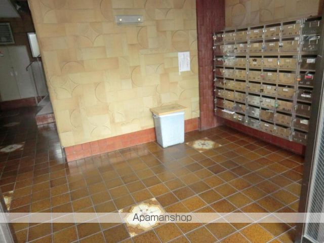 森岡ハイツの玄関写真
