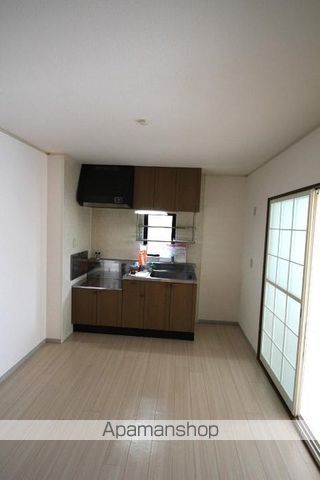 ドミール屋島 B棟の内装写真
