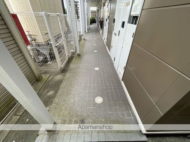 レオパレス向之芝[1K/19.87m2]のエントランス2