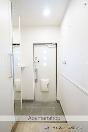 ジックス石原　Ｃ[3LDK/62.1m2]のエントランス1