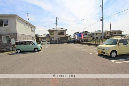 サンブリーゼ東山　Ａ[2LDK/57.48m2]の駐車場