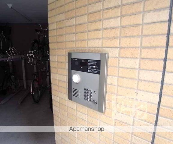 プリムローズ四条の玄関写真