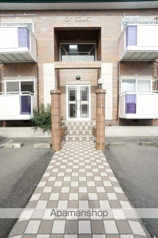 JOY COURT A棟の玄関写真