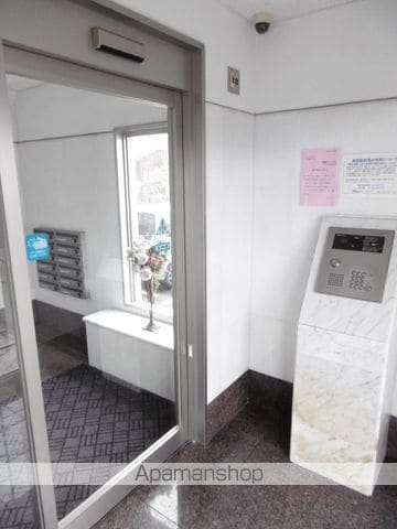 グレンパレスOKINOIIの玄関写真