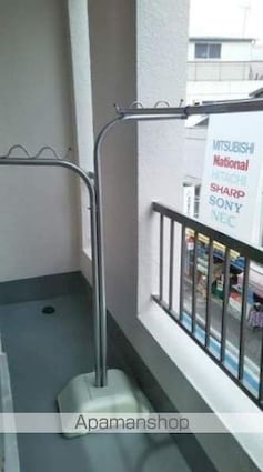 根本ビル[1R/26m2]のバルコニー