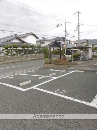 和歌山県和歌山市北[1LDK/41.04m2]の駐車場2