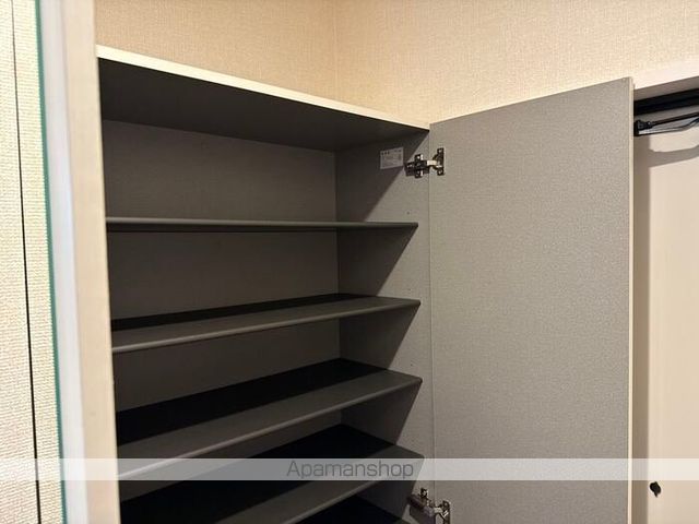 エスカレーズの内装写真