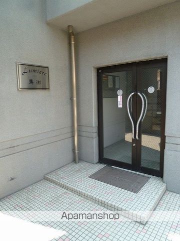 ルミエール馬渕の玄関写真