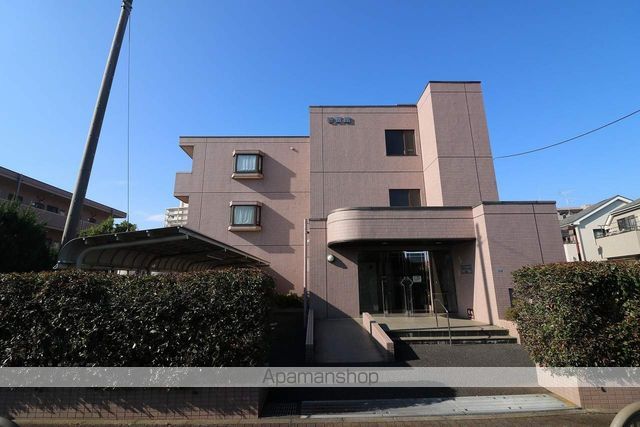 グランドール三鷹・壱番館の玄関写真