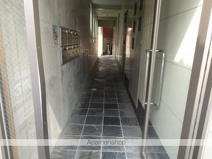 高知県高知市百石町１丁目[1LDK/54.22m2]のエントランス1