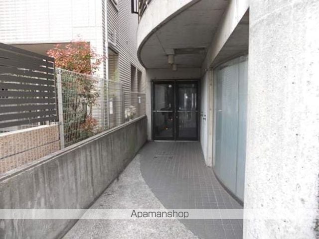 グリーンキャラットの玄関写真