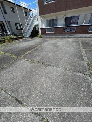 トレンド９０[3DK/52.63m2]の駐車場1