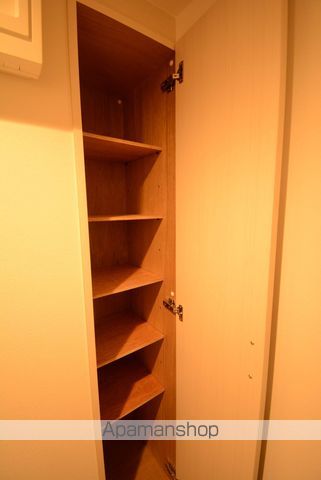 ラージヒル中の島の内装写真