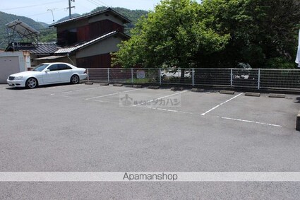 ロータスハイツ[2DK/44.34m2]の駐車場