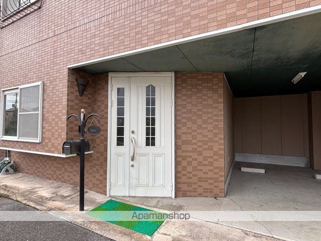 法隆寺テラスハウスの玄関写真