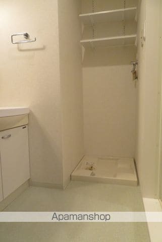 ヴィアーレ勾当台Iの内装写真