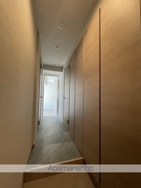 ＦＡＢＲＩＣ中井ｄｕｅ　Ｒｅｓｉｄｅｎｃｅ[1LDK/39.73m2]の玄関