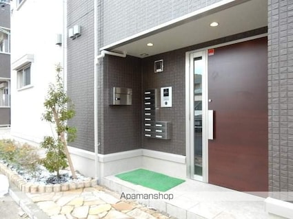 ウィング　Ａ棟[1LDK/31.87m2]のエントランス3