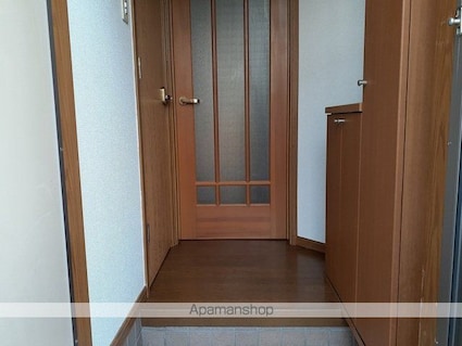 ルミエール　Ａ[2DK/46.06m2]の玄関