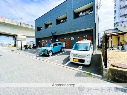 アルト和泉北[1R/22.6m2]の駐車場1