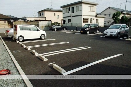 ジェルメ・メゾンⅡ[1LDK/41.3m2]の駐車場