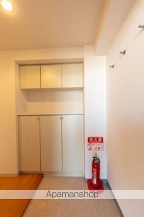 ハイエスト荻窪[2LDK/60.01m2]の玄関