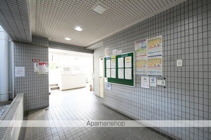 東京都台東区千束３丁目[1R/16.1m2]のエントランス1