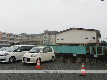 岩手県盛岡市仙北２丁目[1R/37.01m2]の周辺2