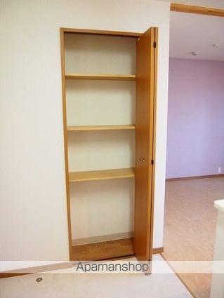 ブリリアンヒルズ　Ｌ１[1R/37.75m2]の内装2