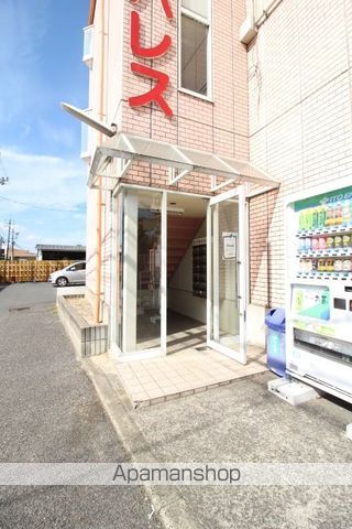 クイーンパレスの玄関写真