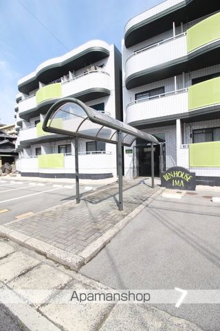 ベンハウス今の玄関写真