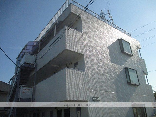 メゾンドール三鷹の外観写真