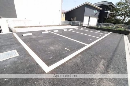 クレイノＴ　ヴィルヌーブ[1K/27.25m2]の駐車場1