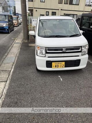 グランヴァリエ[1LDK/46.06m2]の駐車場2