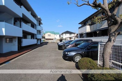 フジタハイツ[2LDK/53.96m2]の駐車場