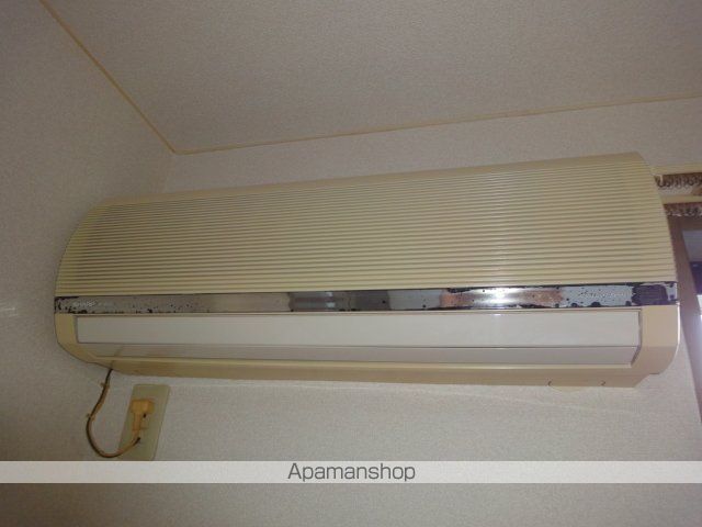 ベルナール ビュッフェの内装写真