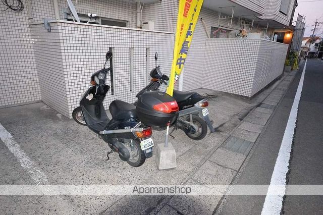 シャルルコーポ紫原の玄関写真