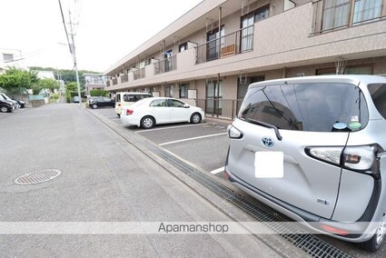 ガーデンヒルズ[3DK/59.34m2]の駐車場2