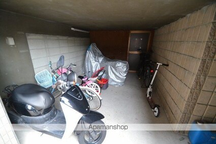 広島県広島市南区向洋新町３丁目[3DK/50m2]の共用部1