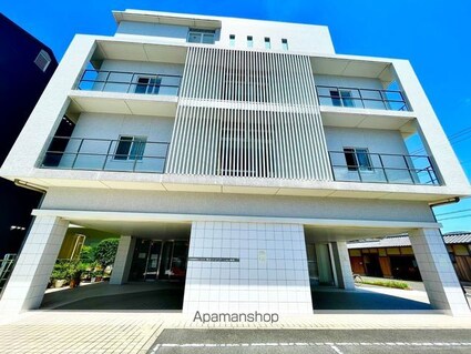 和歌山県和歌山市黒田[1LDK/52.94m2]の周辺3