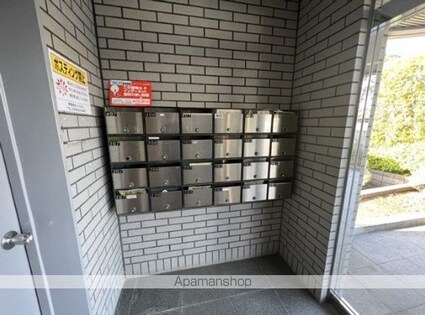 アベニール[2LDK/62.8m2]のエントランス2